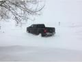 Auto festgefahren - Schneeverwehungen zu hoch und Einfahrt zu schmal