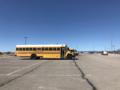 Wettkampf im Ringen - Busse von verschiedenen Schulen aus ganz Colorado