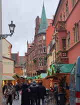 ... zum Weihnachtsmarkt am alten Rathaus