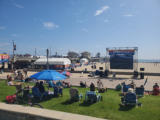 ... auf der anderen Seite vom Pier war ein Surf Worldcup Wettbewerb ...